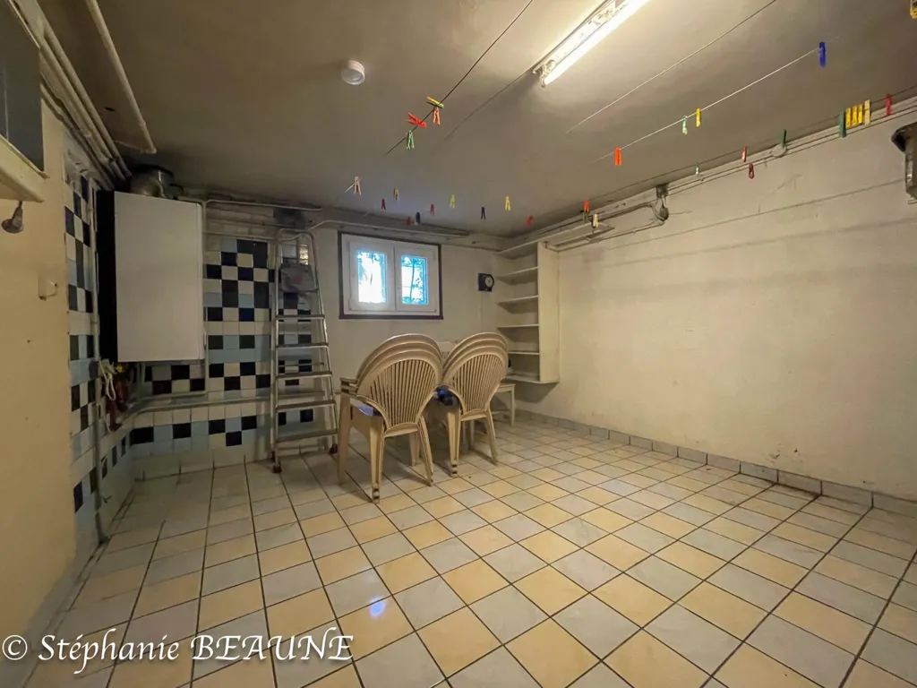 Pesuköök - Five-Bedroom House with Garden in Eaubonne Centre