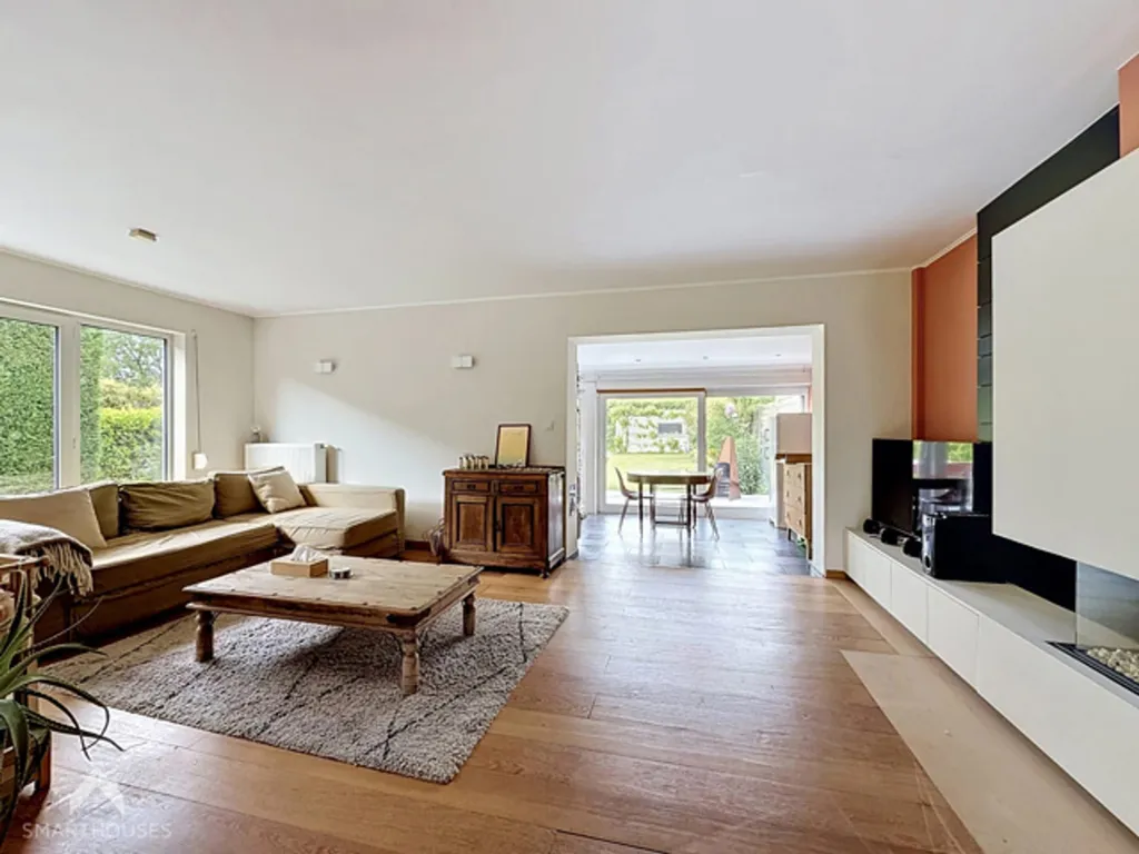 Living Room - Bright House with Garden in Semi-Detached Setting
