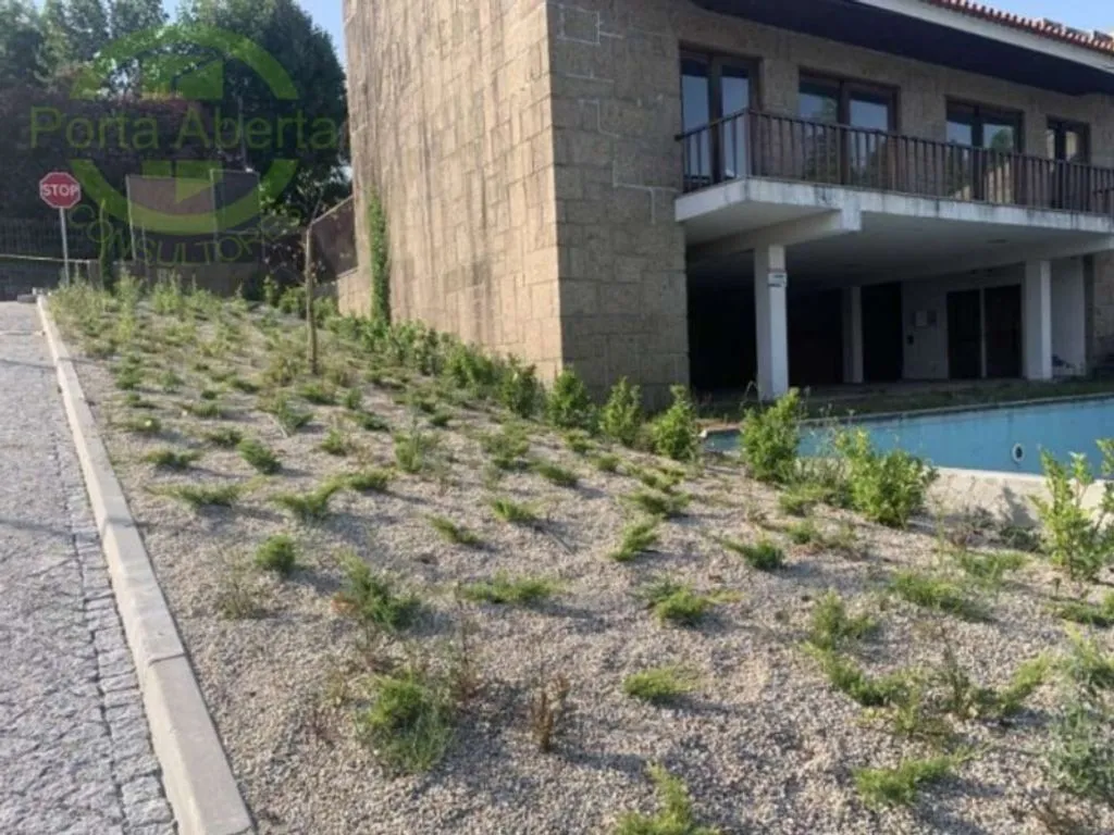 Piscine - Luxury House with Generous Space in Guimarães