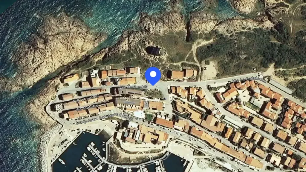 Villa with Parking in Isola Rossa