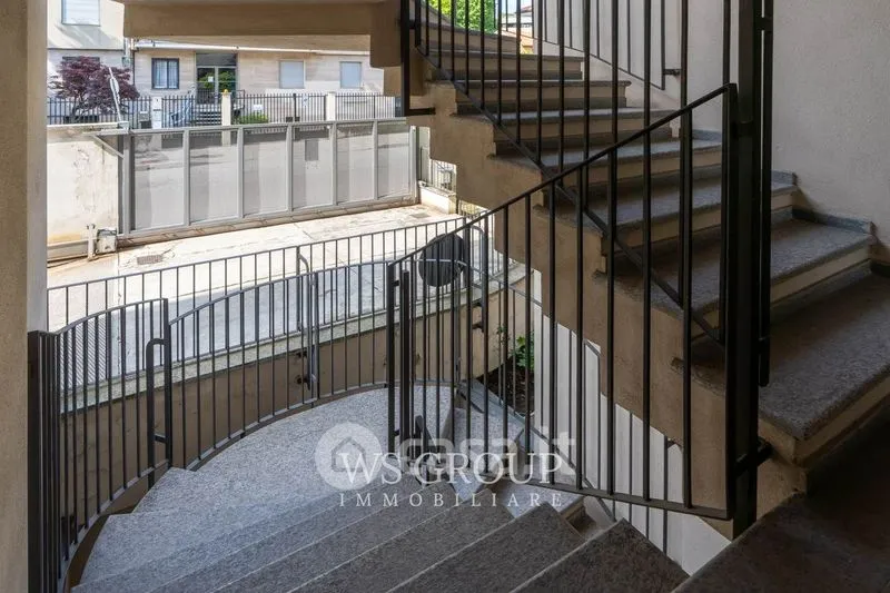 Rooms - Modern Bilocale with Balcony in Monza