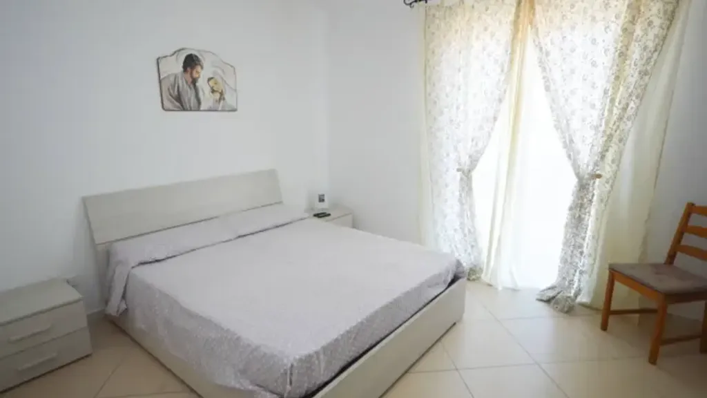 Magamistoad - Four-Room Apartment with Balcony in Crosia