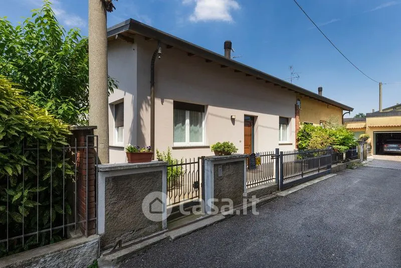 Extérieur - Bifamiliar Villa with Garden in Oggiona con Santo Stefano