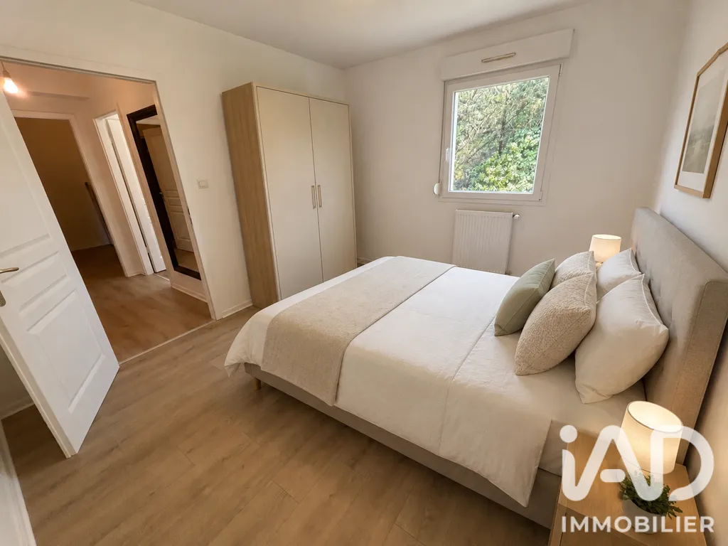 Chambres - Appartement avec Terrasse Couverte à Bousse