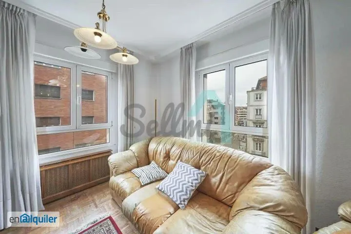 Séjour - Furnished Flat in Central Oviedo