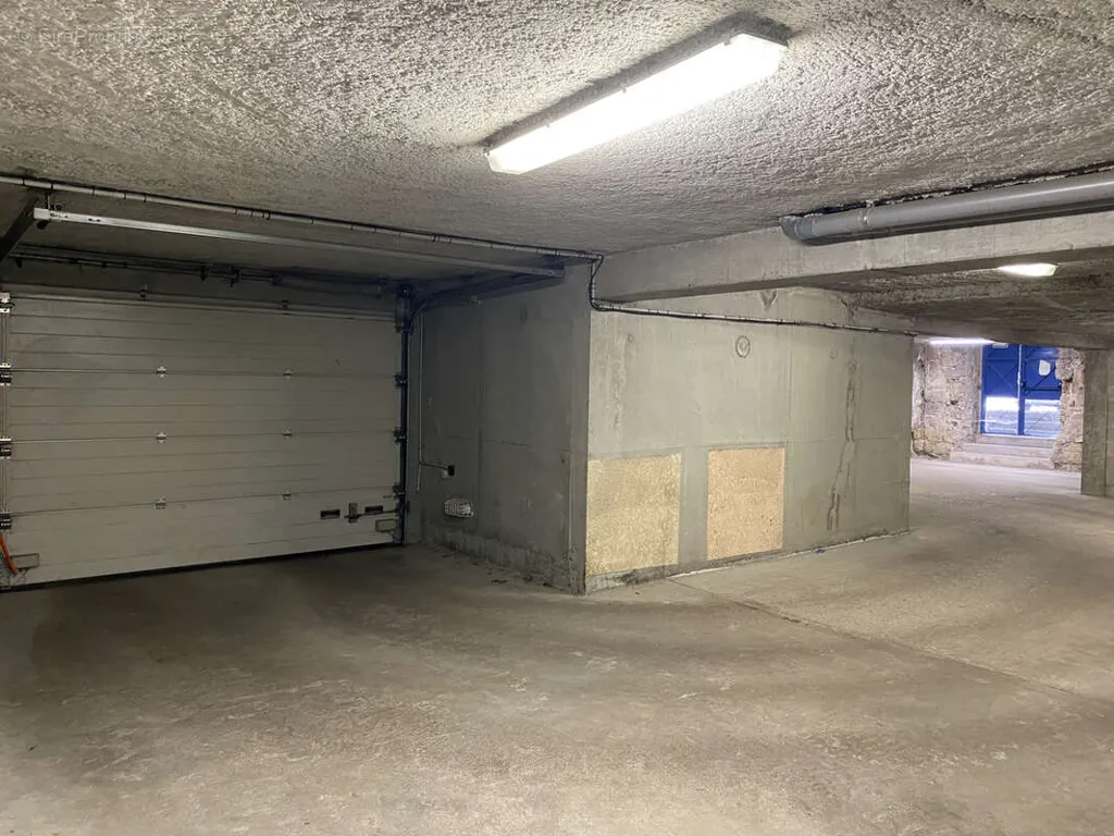 Garage - Atypical Flat with Terraces in Annonay Centre