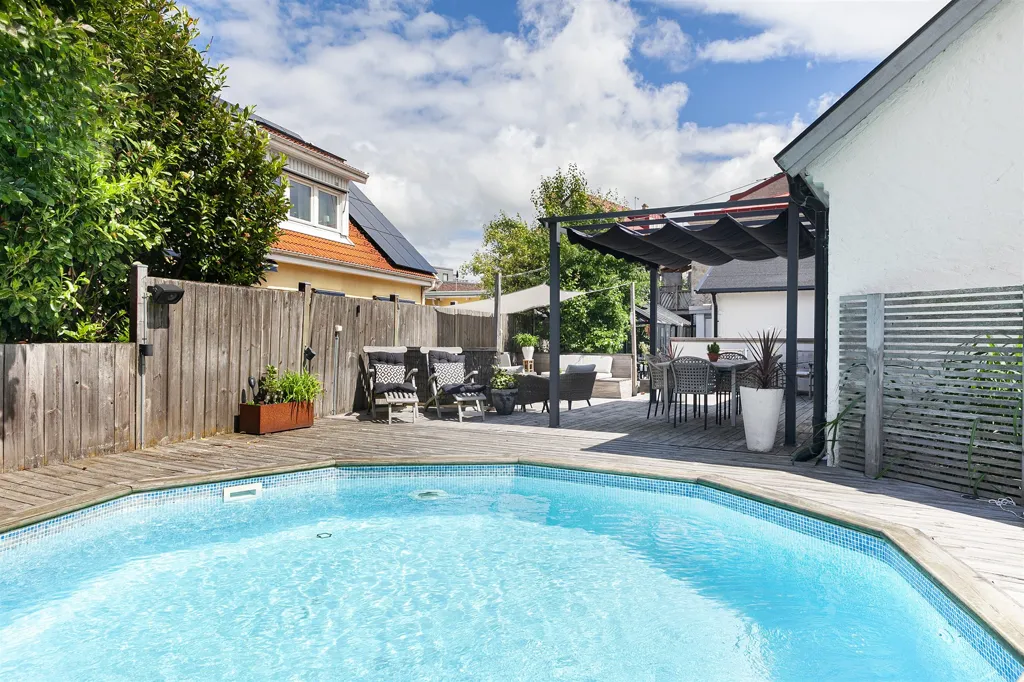 Piscina - Historic Captain's House with Garden in Höganäs
