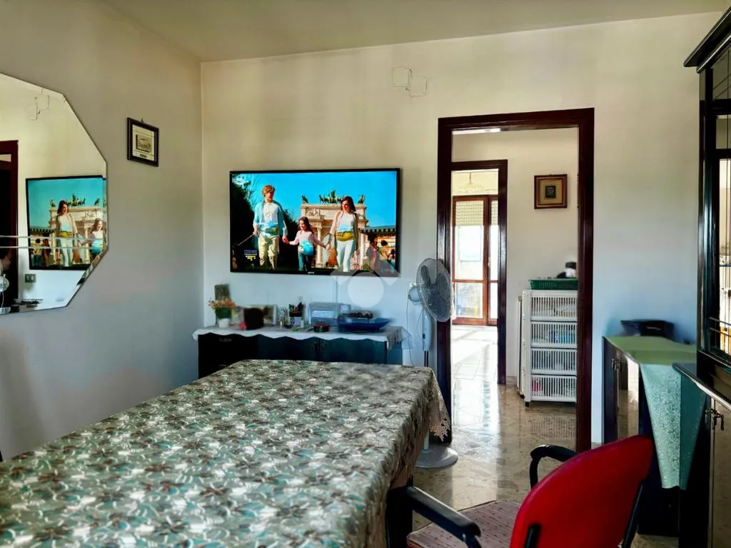 Chambres - Top-Floor Apartment with Balcony in Loseto