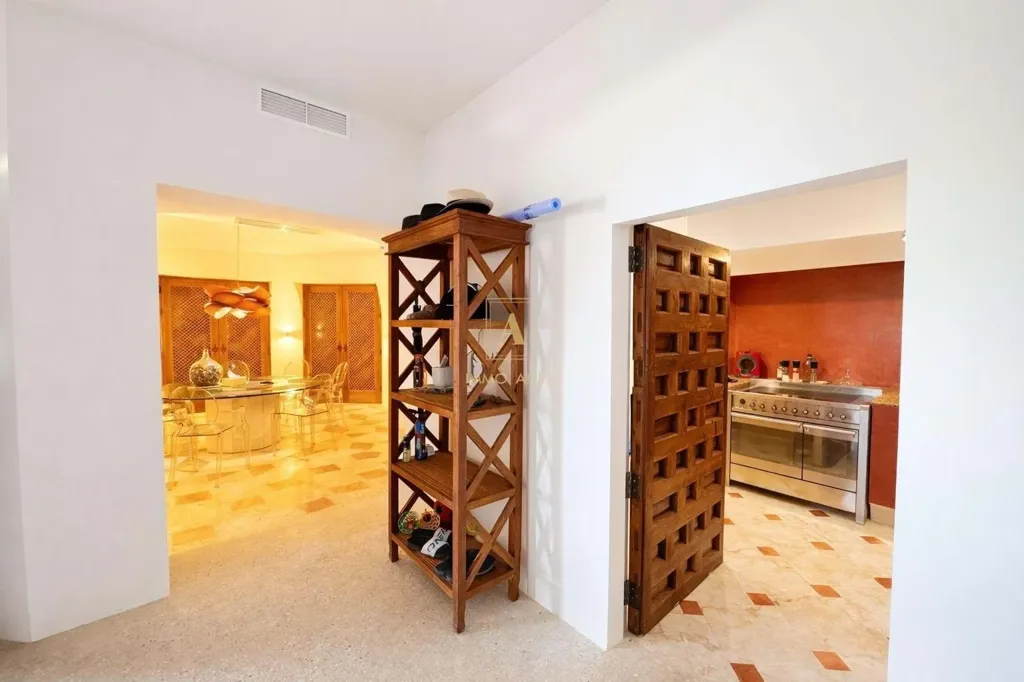 Esik - Architectural Villa with Sea Views in L'Olla, Altea
