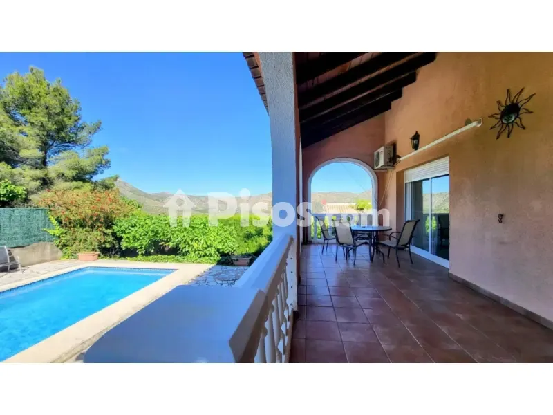 Bassein - Chalet with Mountain and Sea Views in Montecorona