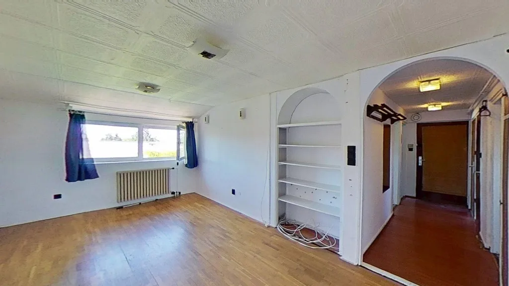Pièces - Renovatable Apartment with Panoramic View in Veszprém