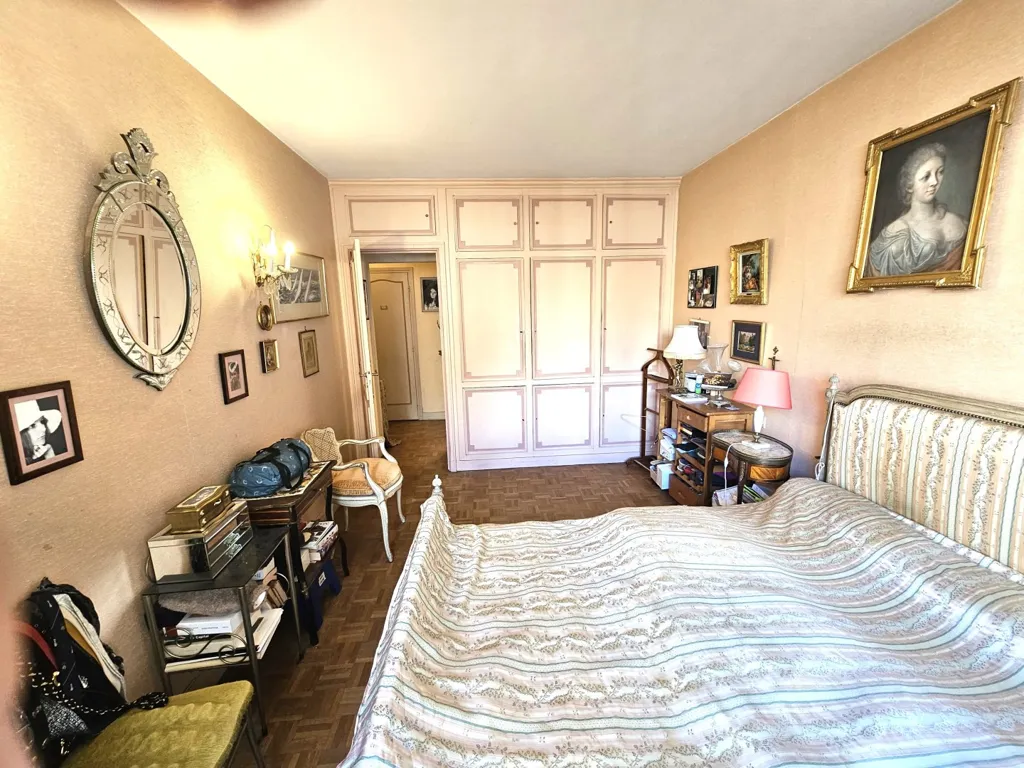 Chambres - 6-Piece Apartment with Balcony in Passy