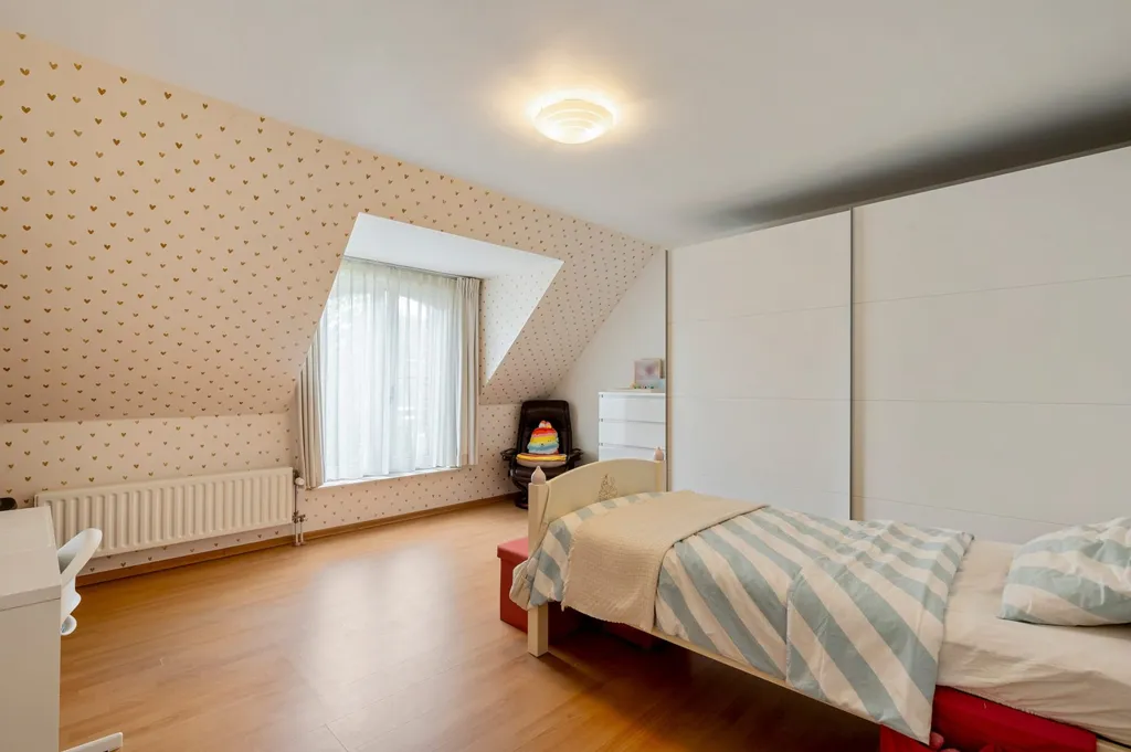 Chambres - Bâtiment Semi-ouvert Rénové avec Piscine à Berlaar