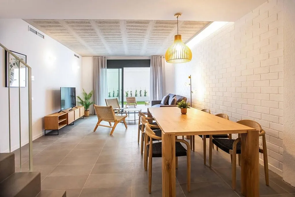 Salle à manger - Barcelona Apartment with Terrace in El Guinardó