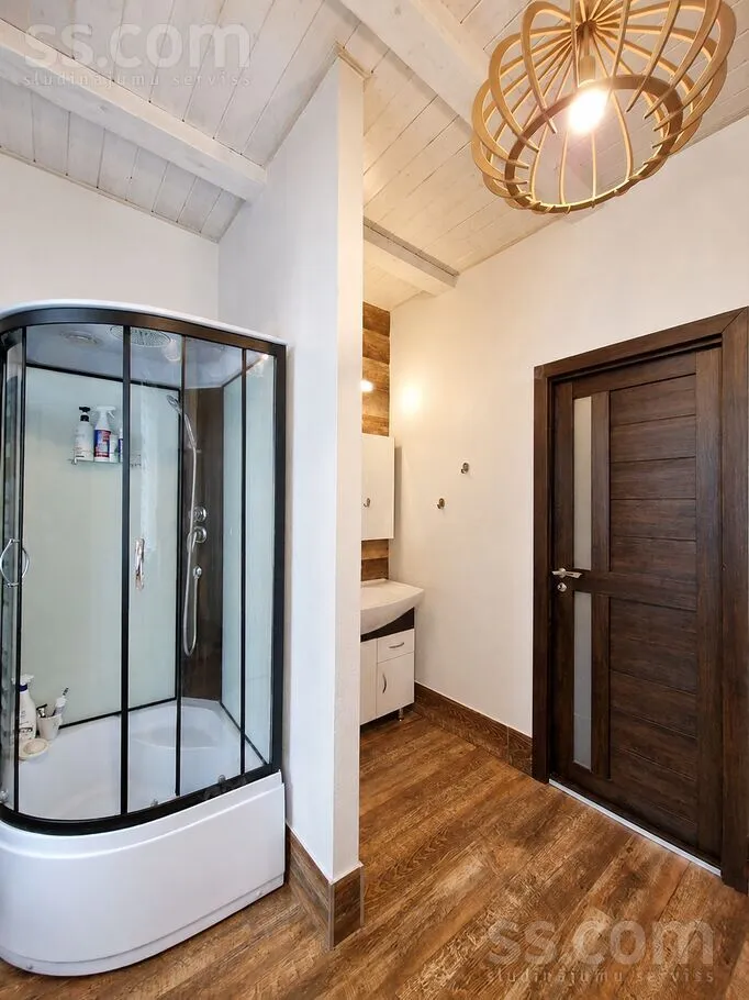 Salles de bain - 3-Bedroom Apartment with Courtyard View in Riga Centre