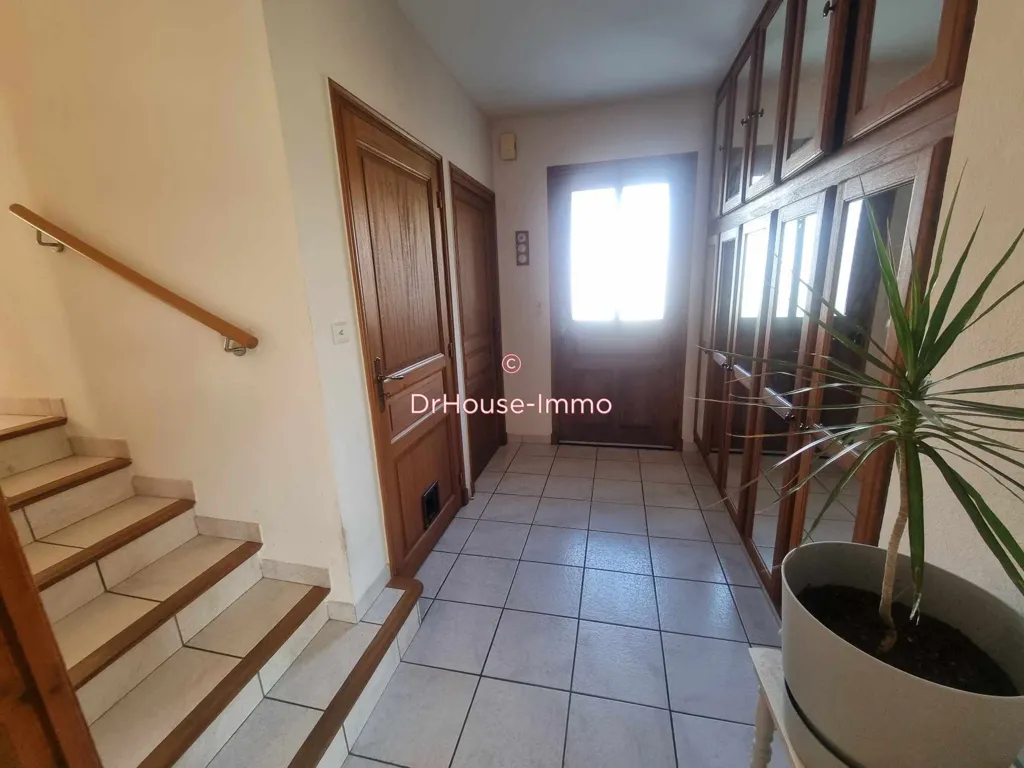 hallway_entrance