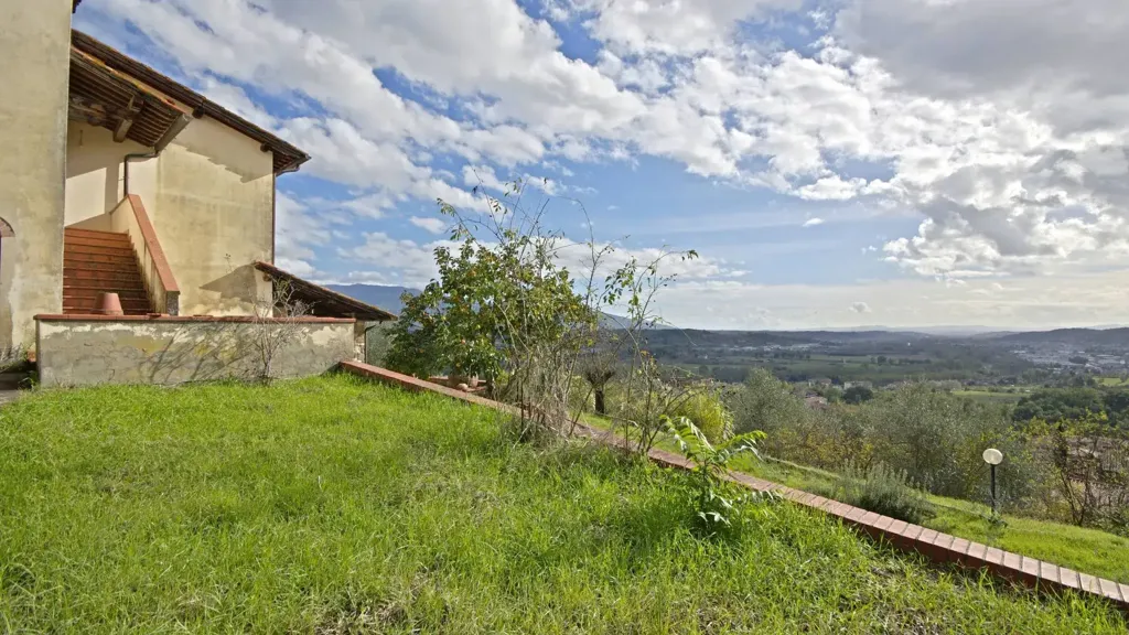 Aed - Rustic House with Panoramic Views in Figline Valdarno