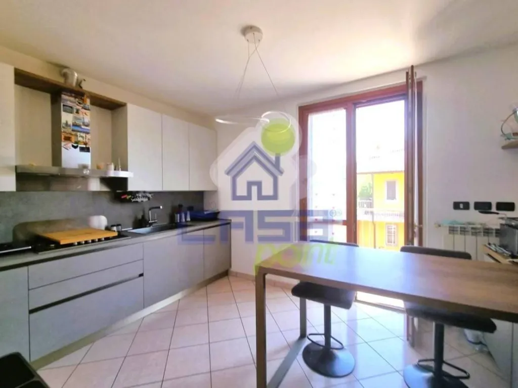 Cucina - Duplex Apartment with Balcony in Brembio