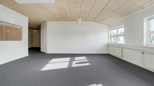 Office - Modern Office with Reception in Odense SØ