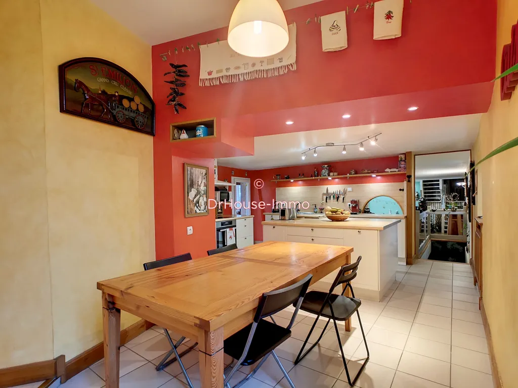 Söögituba - Spacious House with Studio and Garden in Périgueux