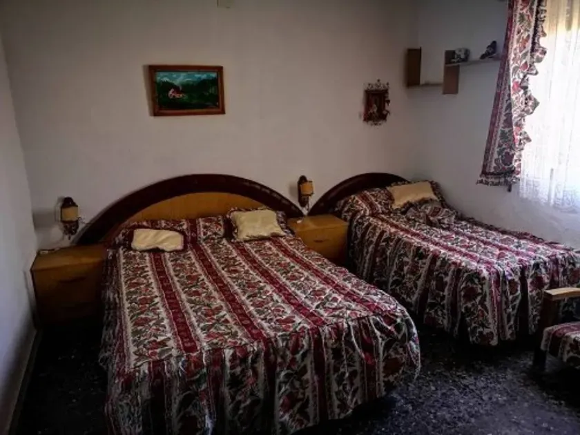 Chambres - Chalet with Balsa in Albacete