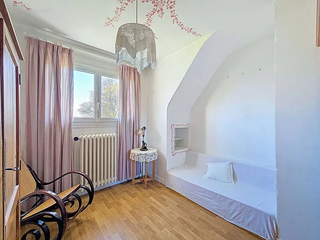 Chambres - Maison de 5 Pièces avec Jardin à Bihorel