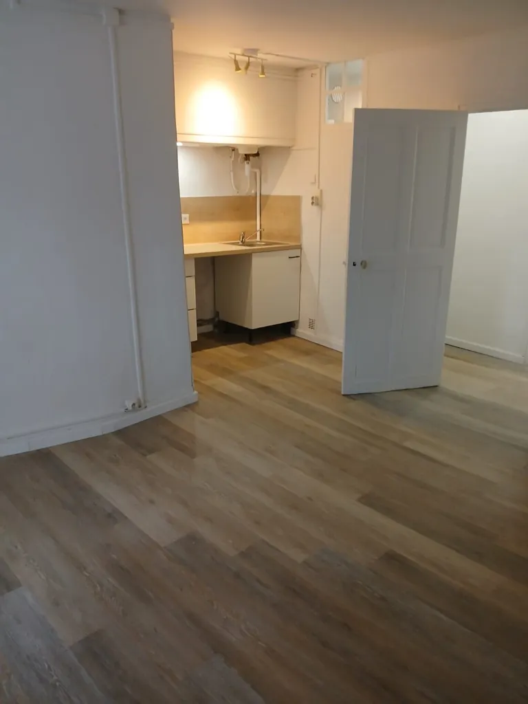 Cuisine - Studio Rénové au Cœur de La Valette