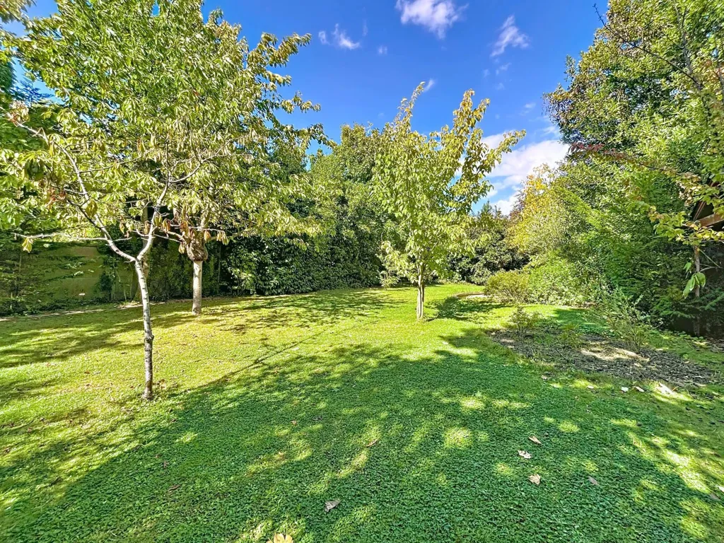 Aed - Planned House with Garden in Chatou