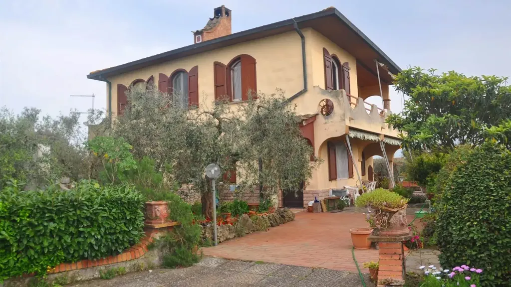 Extérieur - Bifamiliar Villa with Olive Grove in Rosignano Marittimo