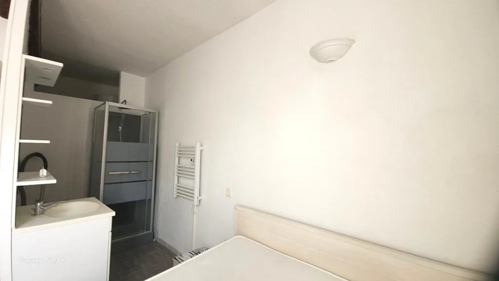 Magamistoad - Furnished Flat with Courtyard in City Centre