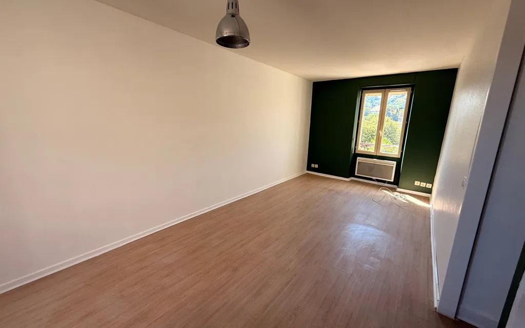 Pièces - Appartement T2 Lumineux à Saint-Marcellin