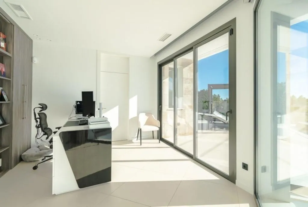 Studio - Luxury Villa with Pool in Benahavís