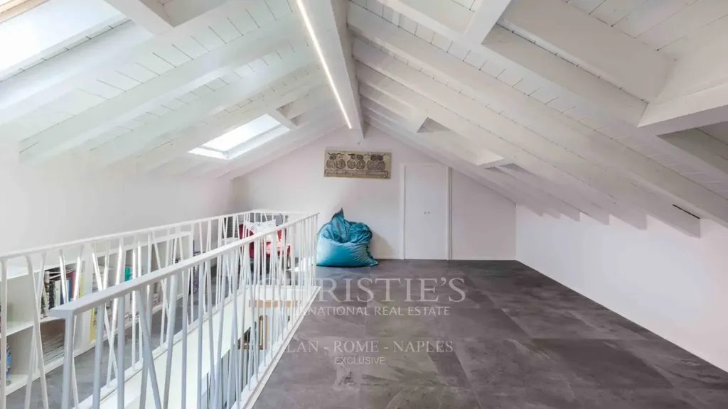 Pièces - Semi-Independent Villa with Garden in Montevecchia