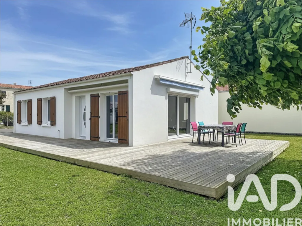 Terrasse - Maison de Plain-Pied avec Jardin Clos à Le Gua