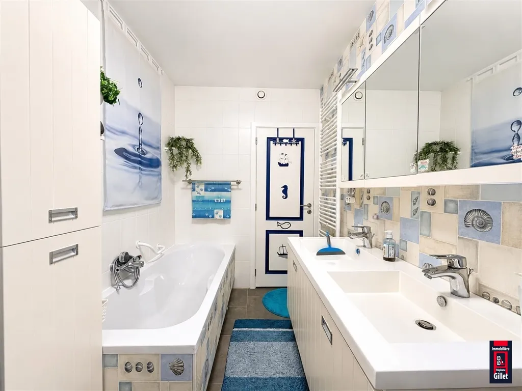 Salles de bain - Appartement 2 Chambres avec Terrasse à Andenne
