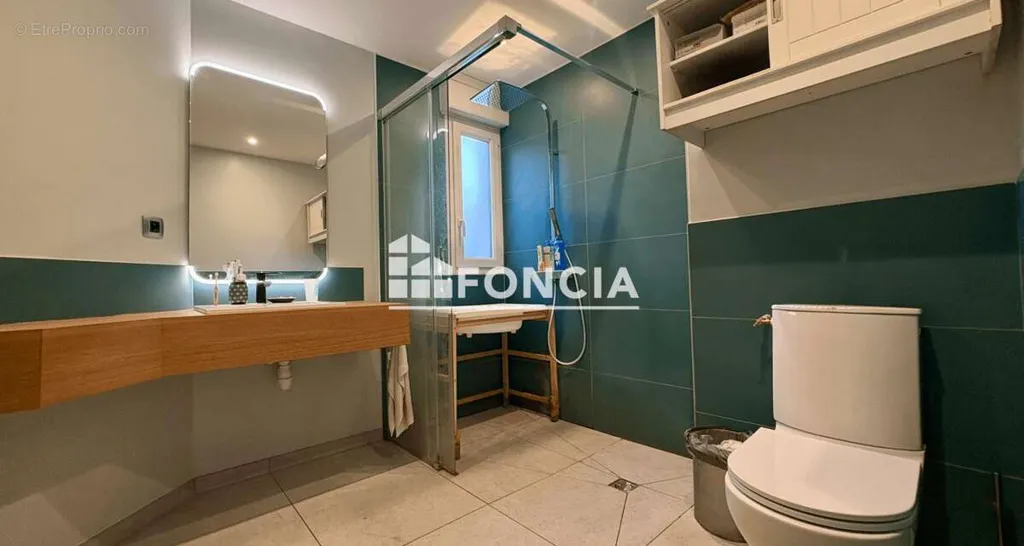 Salles de bain - Appartement Rénové avec Terrasse à Meylan