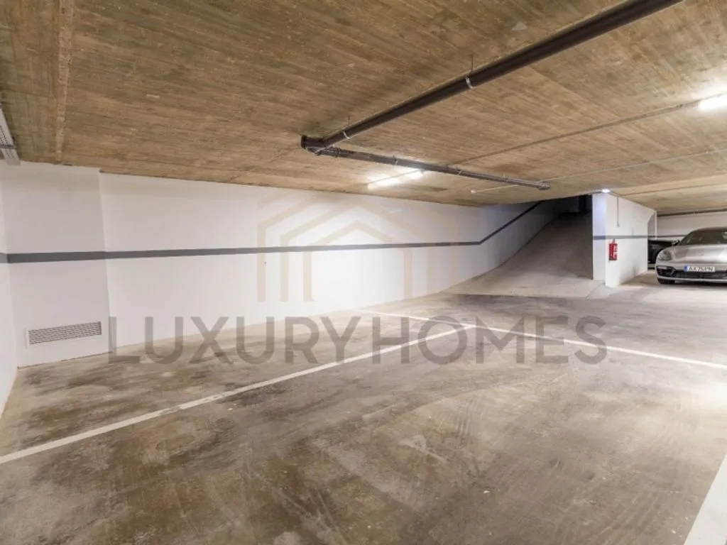 Garage - Luxury Duplex with Terrace in Almancil