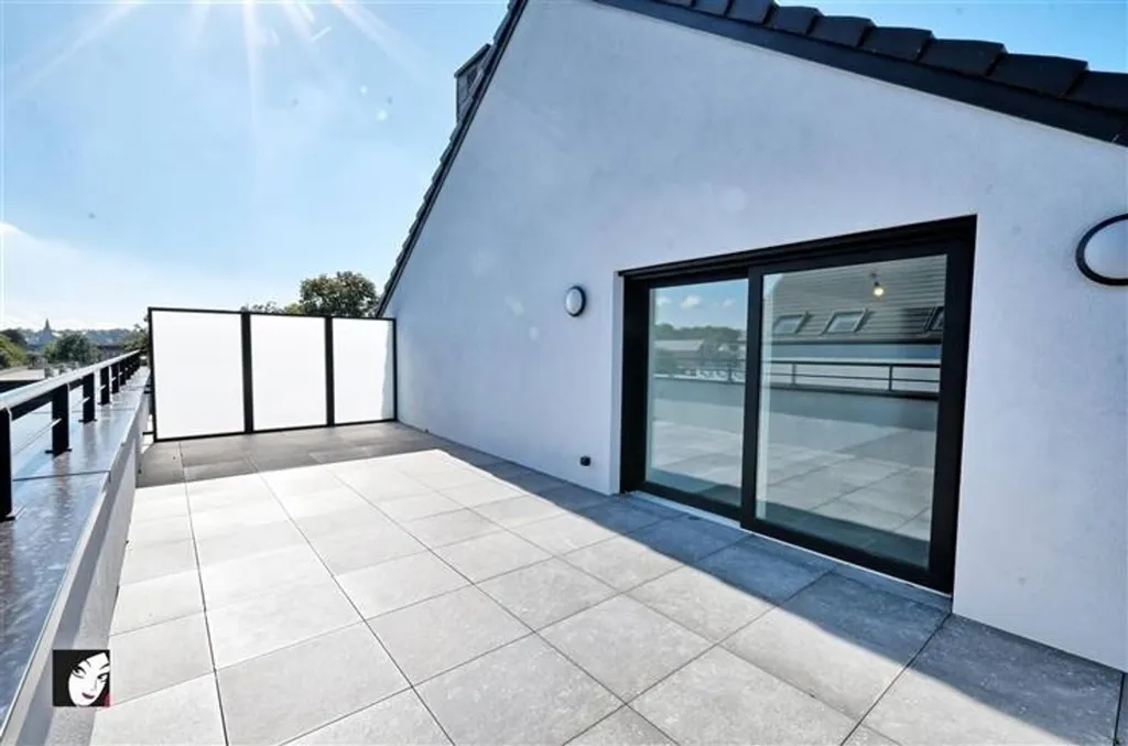 Terrace - Flat with Garden View in Mettet Centre