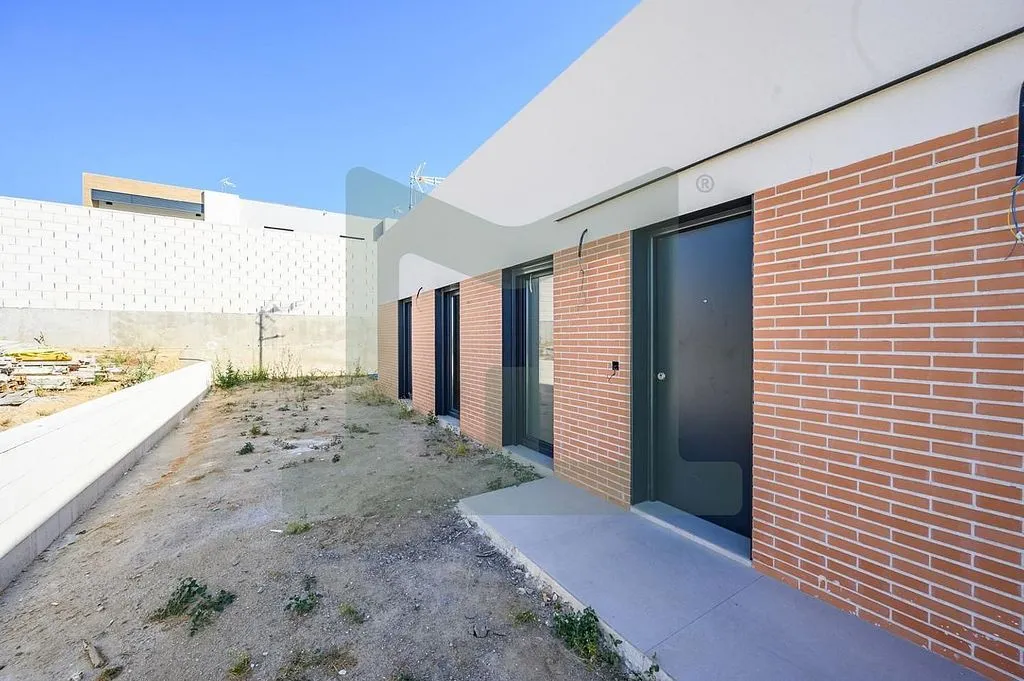 Välivaade - Modern Detached House with Pool in Griñón