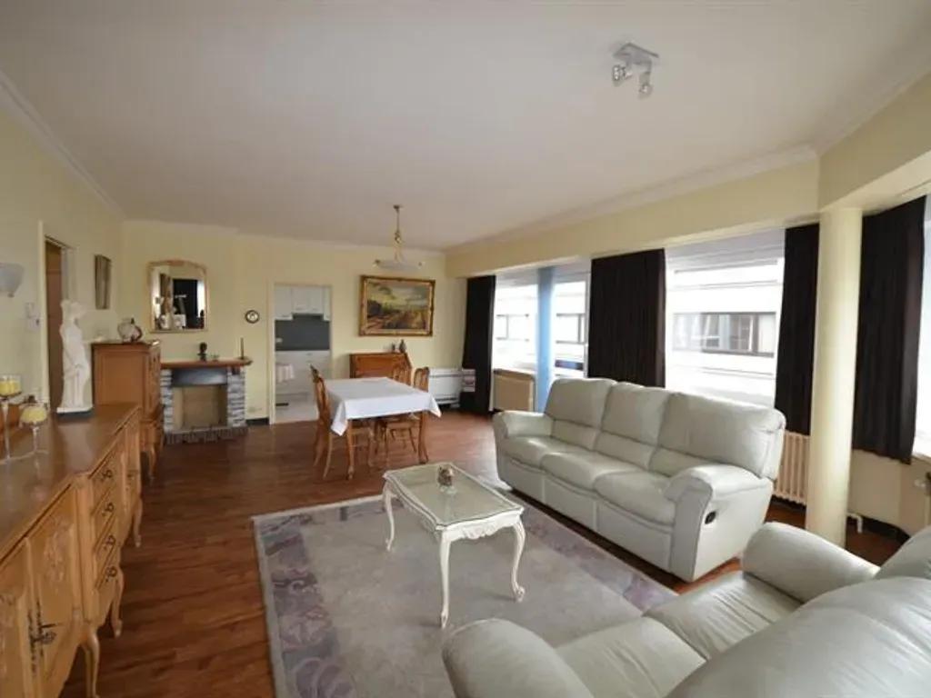 Séjour - Appartement Luminosité et Confort au Centre de Menen