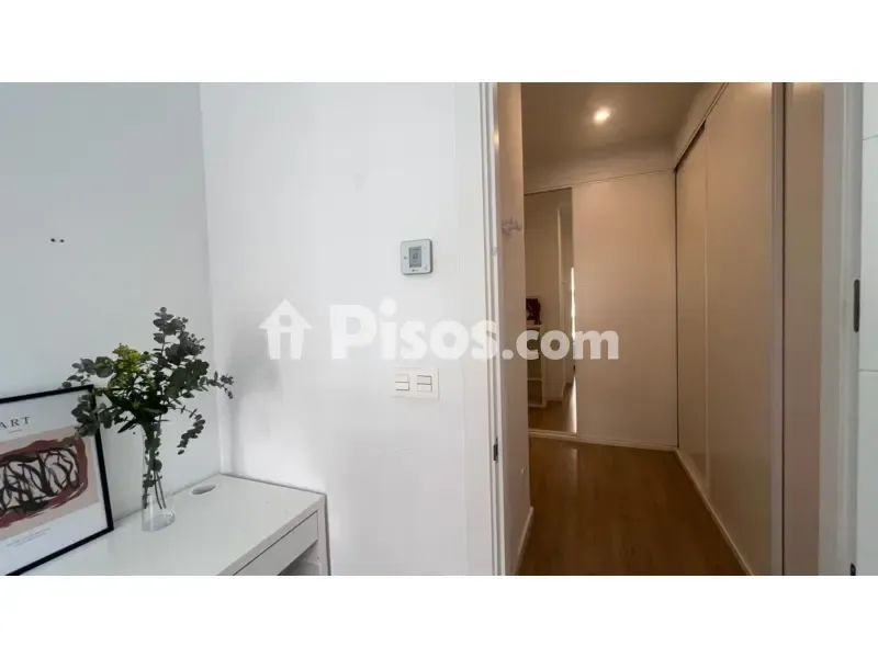 Entrée - Reformed Apartment with Balcony in Salamanca