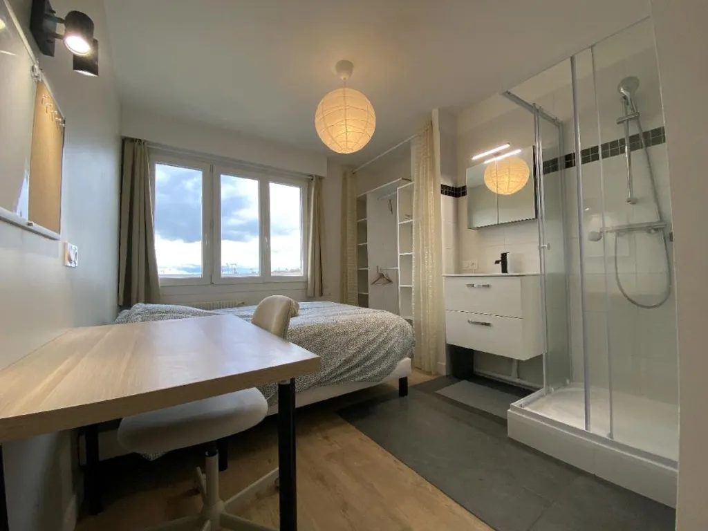 Chambres - Colocation Haut de Gamme avec 5 Chambres à Reims