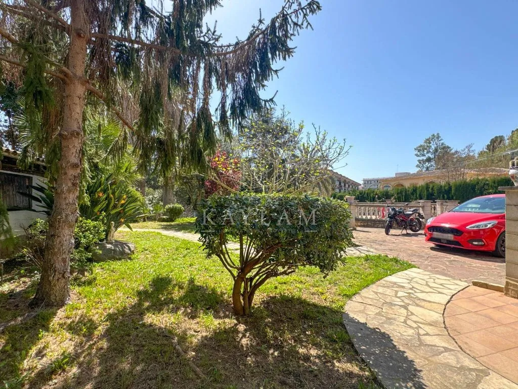 Välivaade - Luxury Villa with Pool in Lloret de Mar
