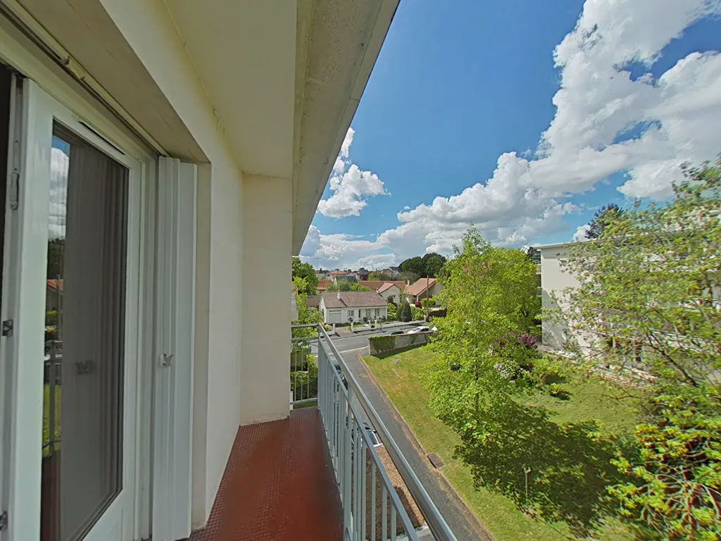 Balcon - Appartement 5 Pièces avec Balcons à Joué-les-Tours