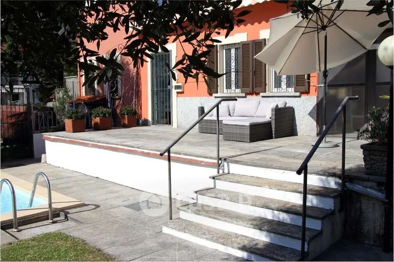 Piscine - Historic Villa with Private Pool in Pallanza