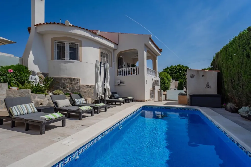 Bassein - Luxury Villa with Heated Pool in Ciudad Quesada