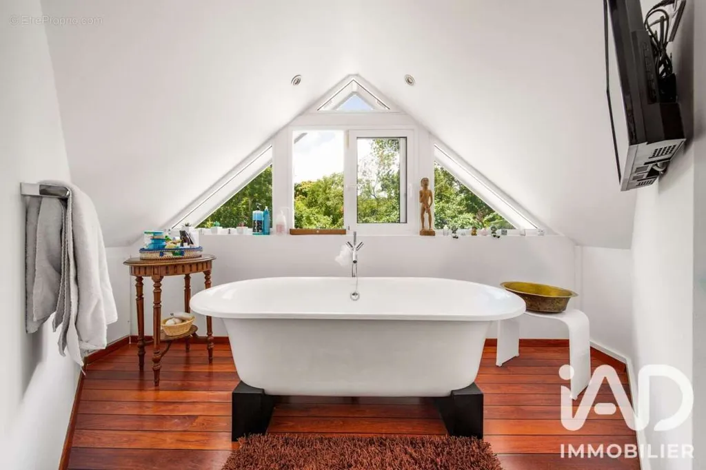 Salles de bain - Villa T7 avec Vue Panoramique sur l'Océan à La Montagne