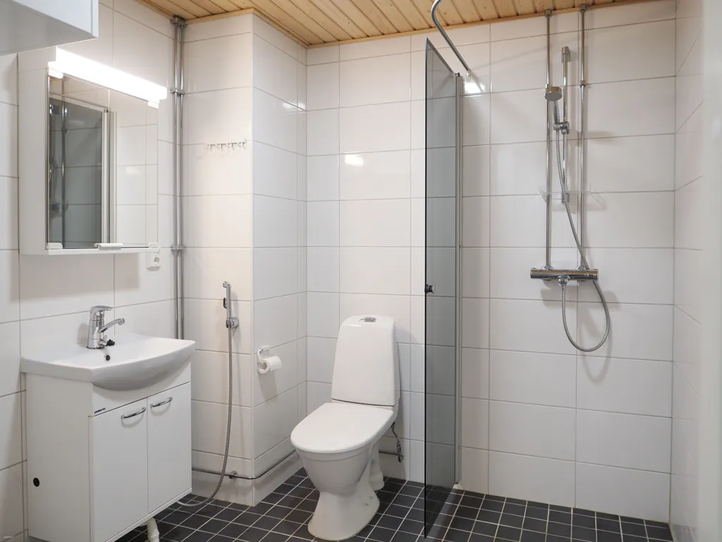 Salles de bain - Modern Studio Flat with Balcony in Korppolaismäki, Turku