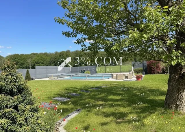 Piscine - Maison Contemporaine avec Piscine à Olwisheim