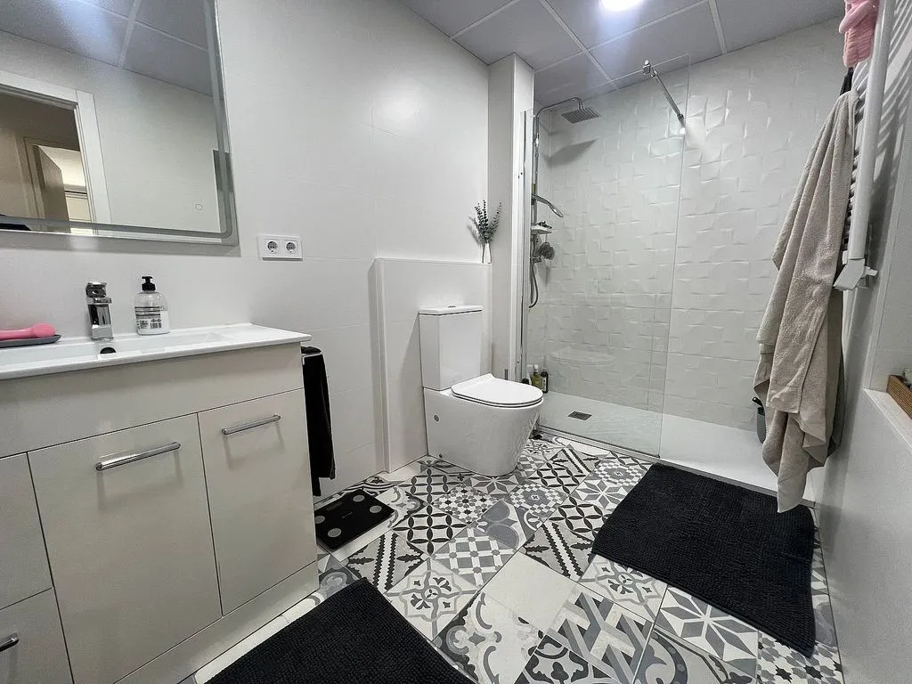 Salles de bain - Apartment with Terrace and Parking in Reus